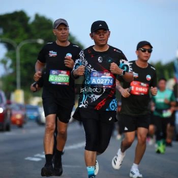 Runner Photo 3708765