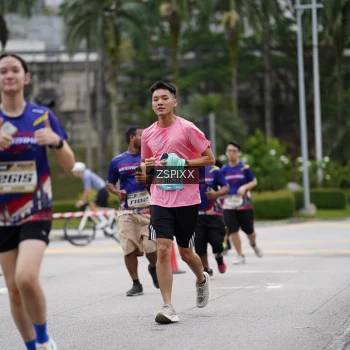 Runner Photo 3708774