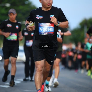 Runner Photo 3708795