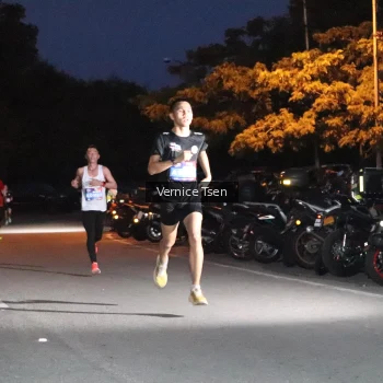 Runner Photo 3708811