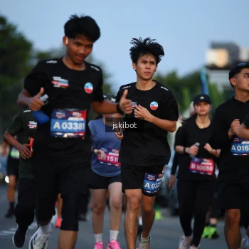 Runner Photo 3708863