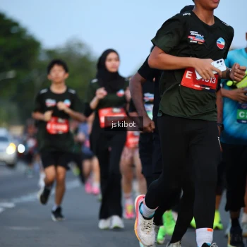 Runner Photo 3708953