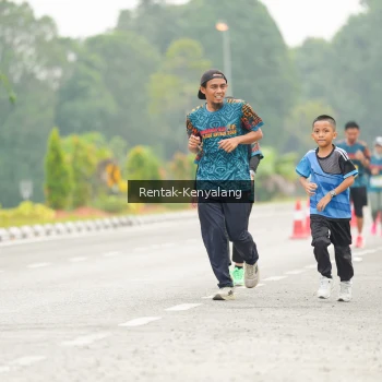 Runner Photo 3709115
