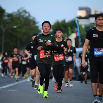 Runner Photo 3709116