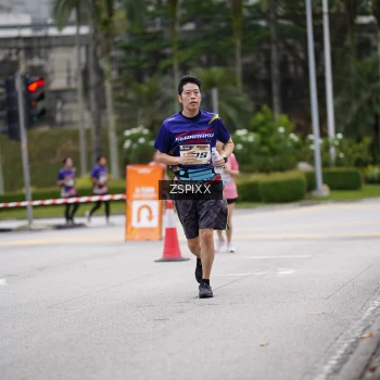 Runner Photo 3709141