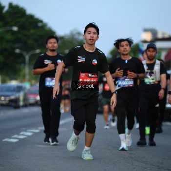 Runner Photo 3709235