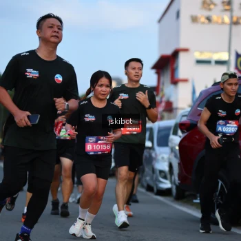 Runner Photo 3709323
