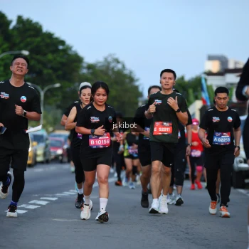 Runner Photo 3709345