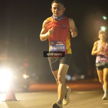 Runner Photo 3709370