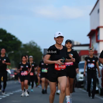 Runner Photo 3709373