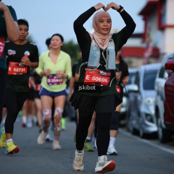 Runner Photo 3709399