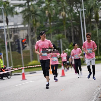 Runner Photo 3709400