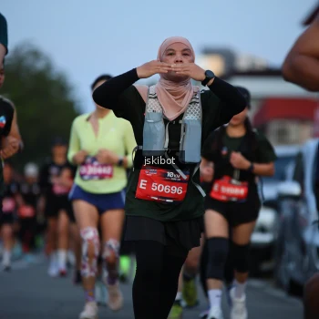 Runner Photo 3709405