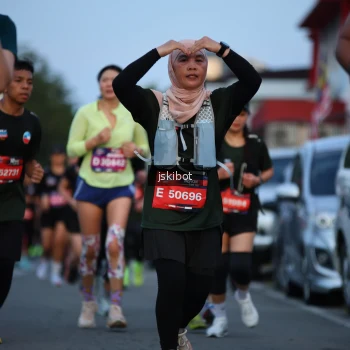 Runner Photo 3709416