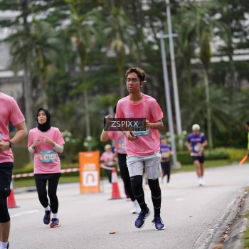 Runner Photo 3709417
