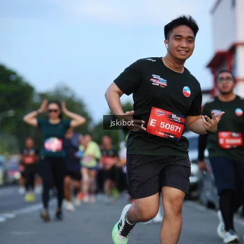 Runner Photo 3709477