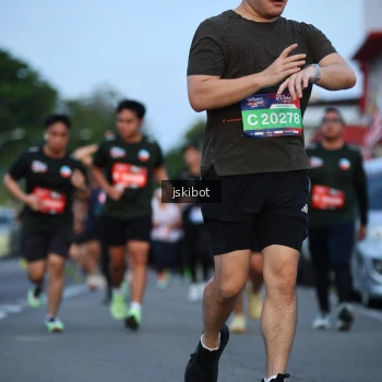 Runner Photo 3709483
