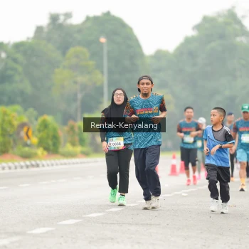 Runner Photo 3709536