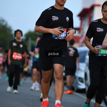 Runner Photo 3709539