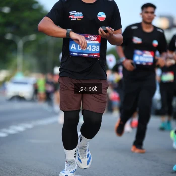 Runner Photo 3709586