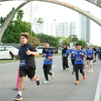 Runner Photo 3709593