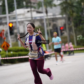 Runner Photo 3709600