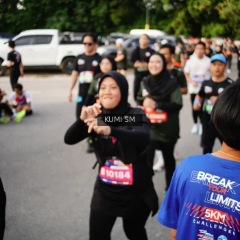Runner Photo 3709605