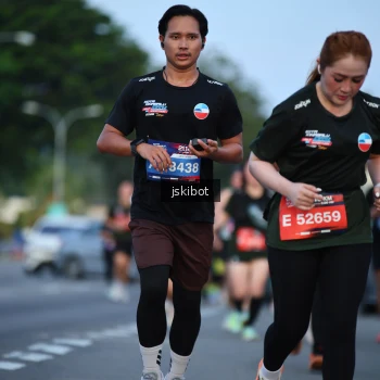 Runner Photo 3709615