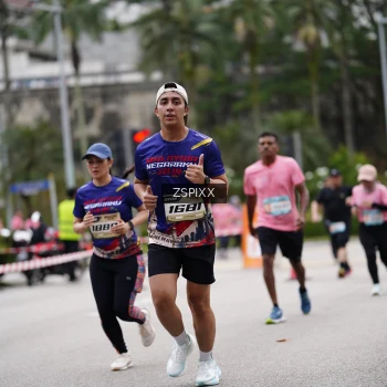 Runner Photo 3709622