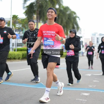 Runner Photo 3709640