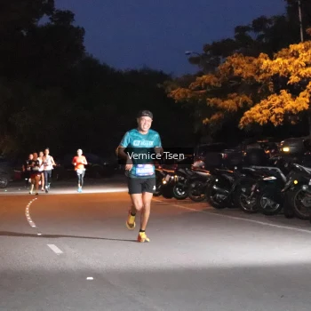 Runner Photo 3709648