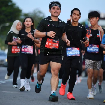 Runner Photo 3709671