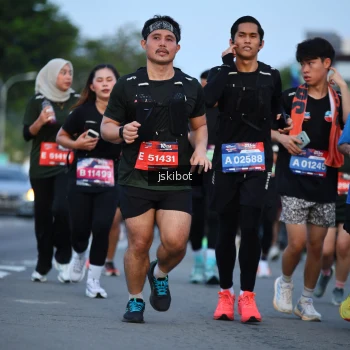 Runner Photo 3709689