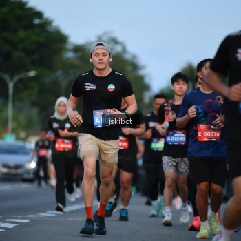 Runner Photo 3709703