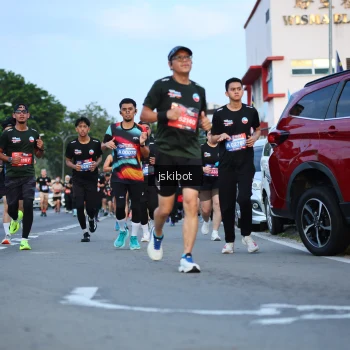 Runner Photo 3709761