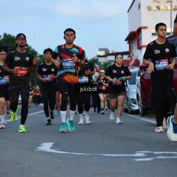 Runner Photo 3709768