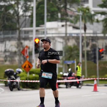 Runner Photo 3709773