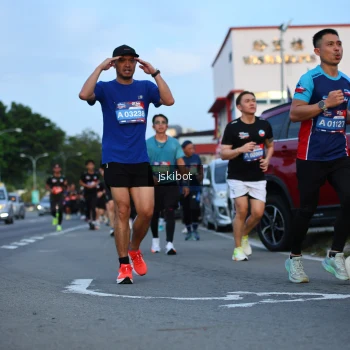Runner Photo 3709800