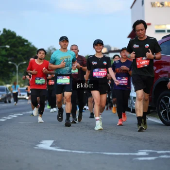 Runner Photo 3709859