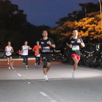 Runner Photo 3709880