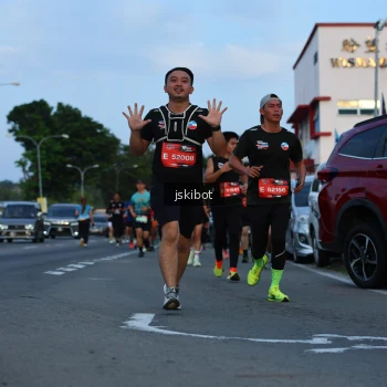 Runner Photo 3709884