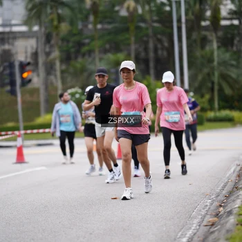 Runner Photo 3710001
