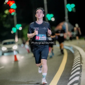 Runner Photo 3710075