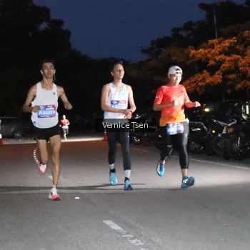 Runner Photo 3710094