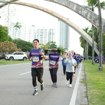 Runner Photo 3710177
