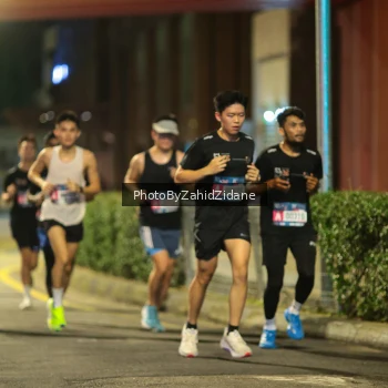 Runner Photo 3710370
