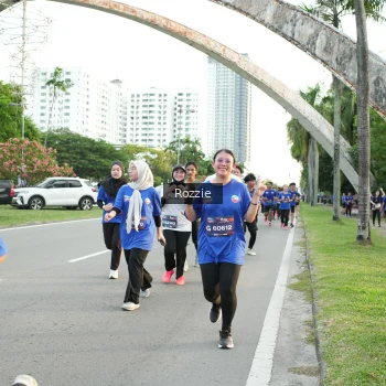 Runner Photo 3710402
