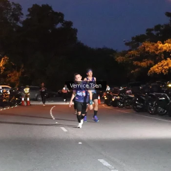 Runner Photo 3710519