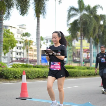 Runner Photo 3710656