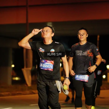 Runner Photo 3710697